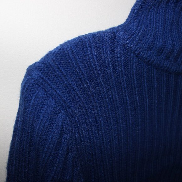 FREE*❤️Urban Behavior UB Jeans blue turtleneck sweater 100% acrylic Korea made - Picture 3 of 6